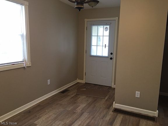 3rd image of 245 N Park Ave