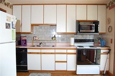 4th image of 123 W Wrightwood Ave