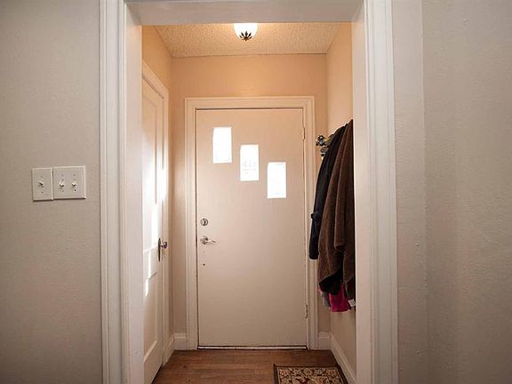 5th image of 2727 S Donnybrook Ave