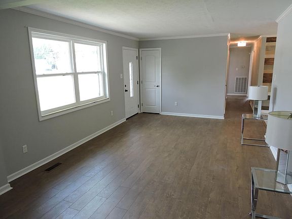 4th image of 7237 Meadowbrook Cir