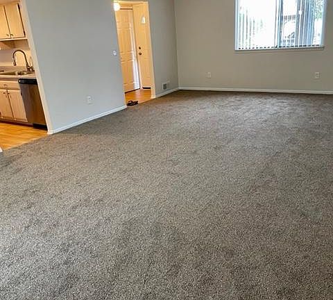 5th image of 27033 Farmbrook Villa Dr