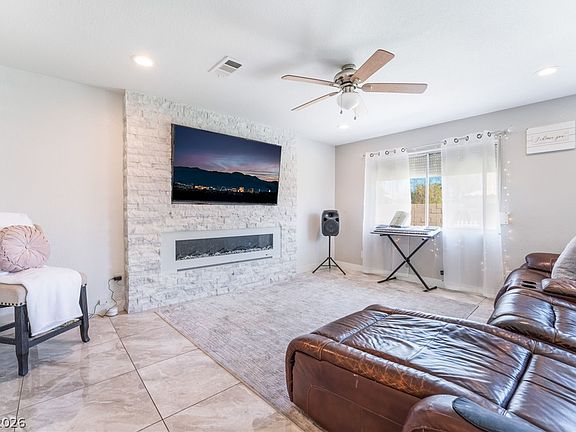 4th image of 4708 Royal Sunset Ct