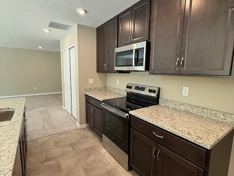 3379 Fall Leaf Ct — Photo 3