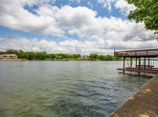 14915 N 8th Ave, Effingham, IL 62401