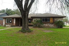 1st image of 275 Saddle Horn Dr