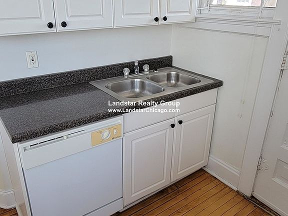 2nd image of 4348 N Winchester Ave Unit 2S