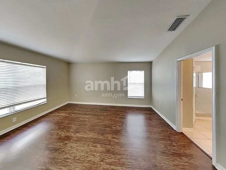30907 Midtown Ct — Photo 7