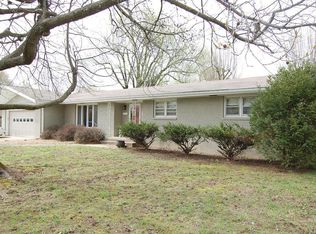 2821 E Eastmoor Dr, Springfield, MO 65804