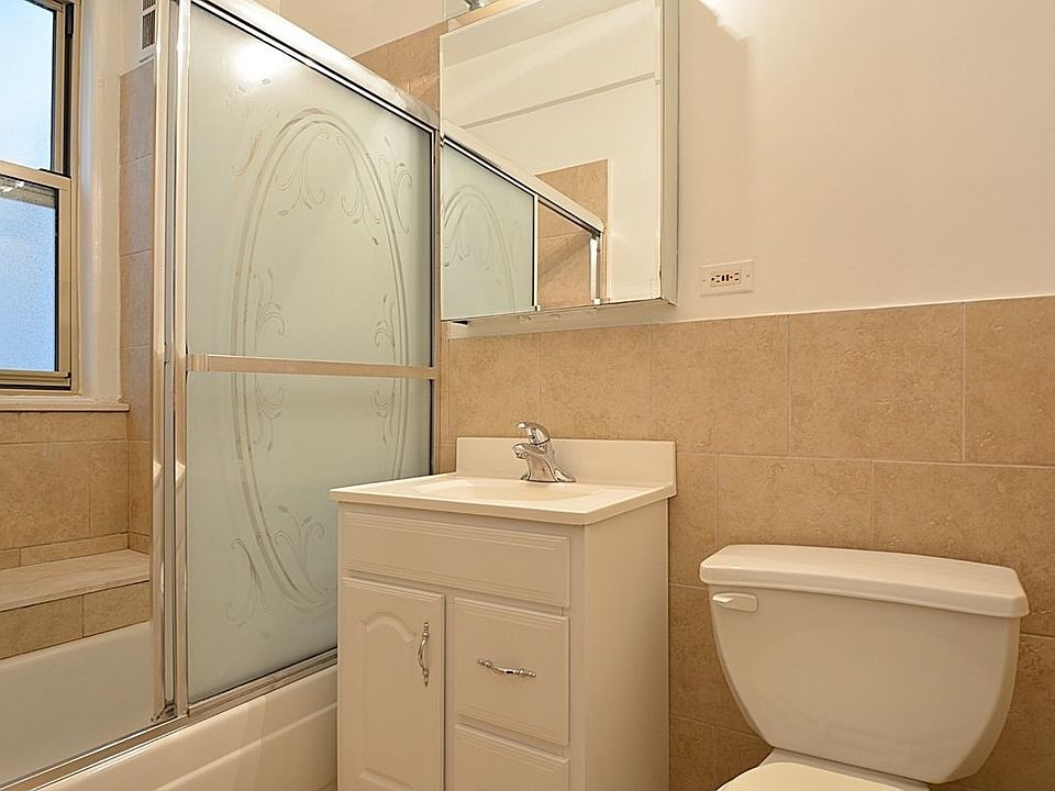 1st image of 287 Amsterdam Ave #611