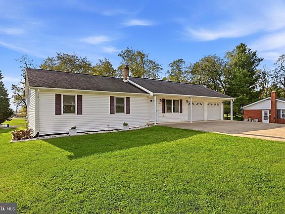 2nd image of 1229 Ox Rd
