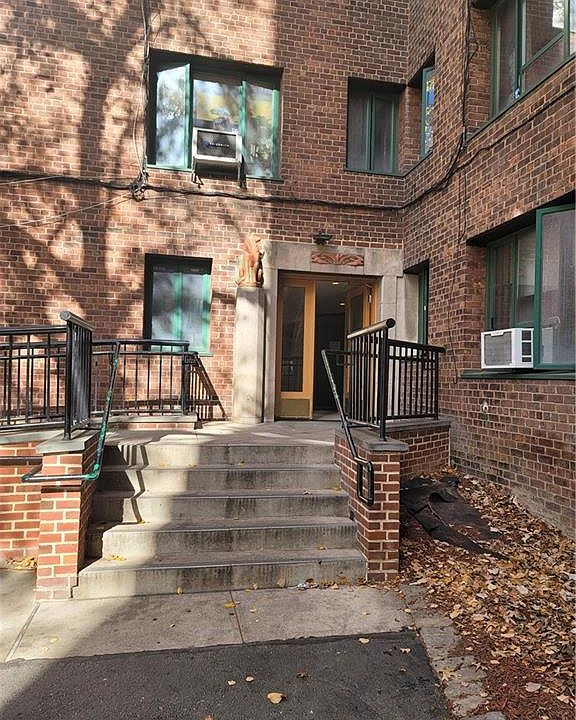 1st image of 1722 Purdy St APT 3A