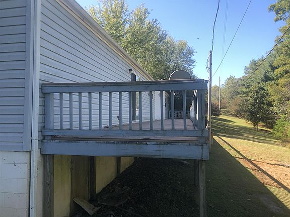 3rd image of 213 Dudney Hill Ln