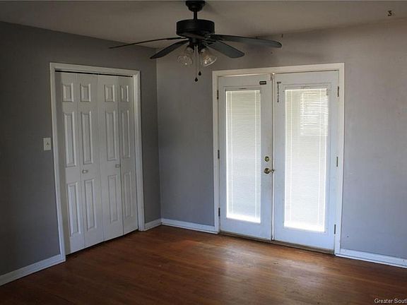 5th image of 394 Ann Terrace Ave