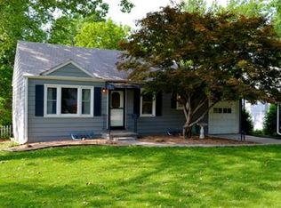 5311 W 49th Ter, Roeland Park, KS 66205