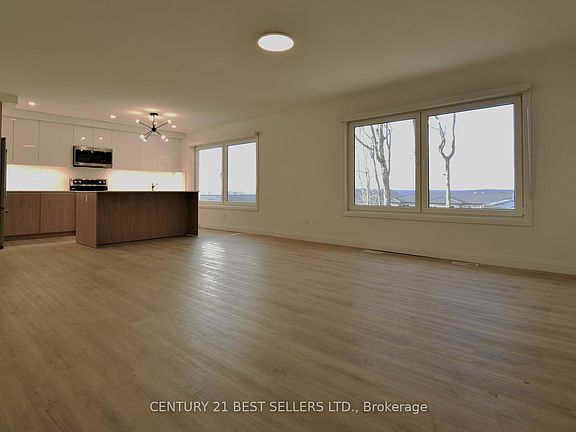 5th image of 54 Florence St W #2
