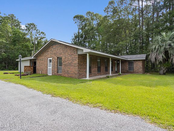 3rd image of 3620 Cochran Ave