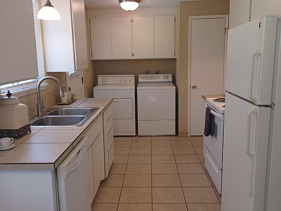 2nd image of 501 21st St SE APT C