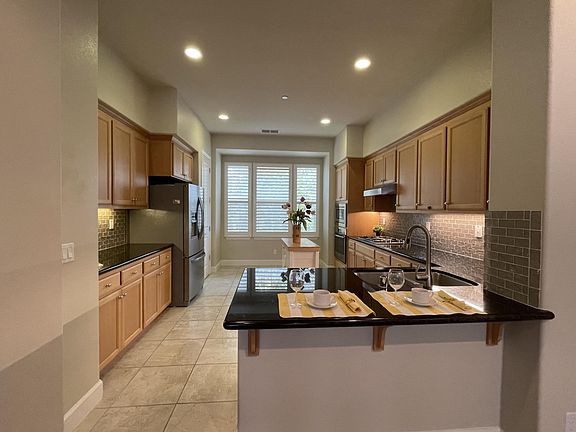 4th image of 1916 Worthington Cir