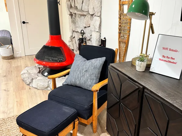 611 Sheldon Dr, Fort Collins, CO 80521