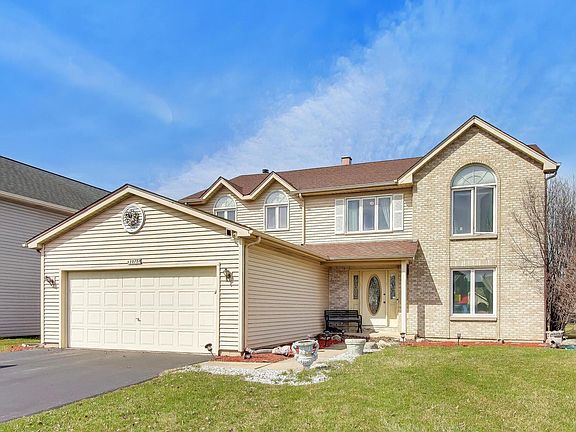 2nd image of 1075 Longford Rd