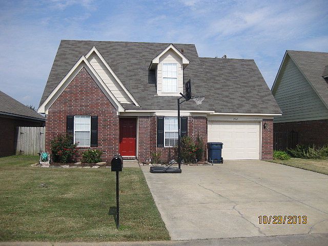 1st image of 754 Long Leaf Dr
