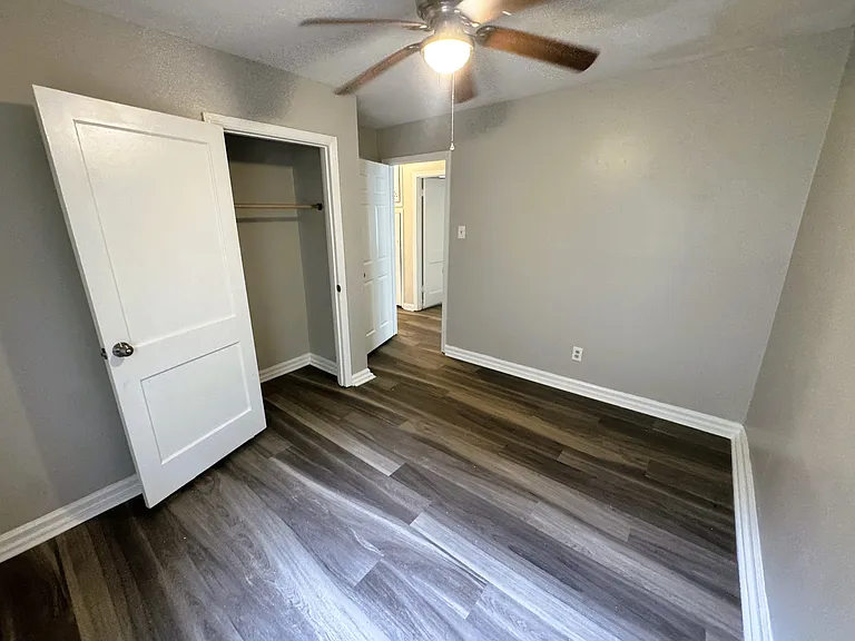1644 Russwood Rd — Photo 9
