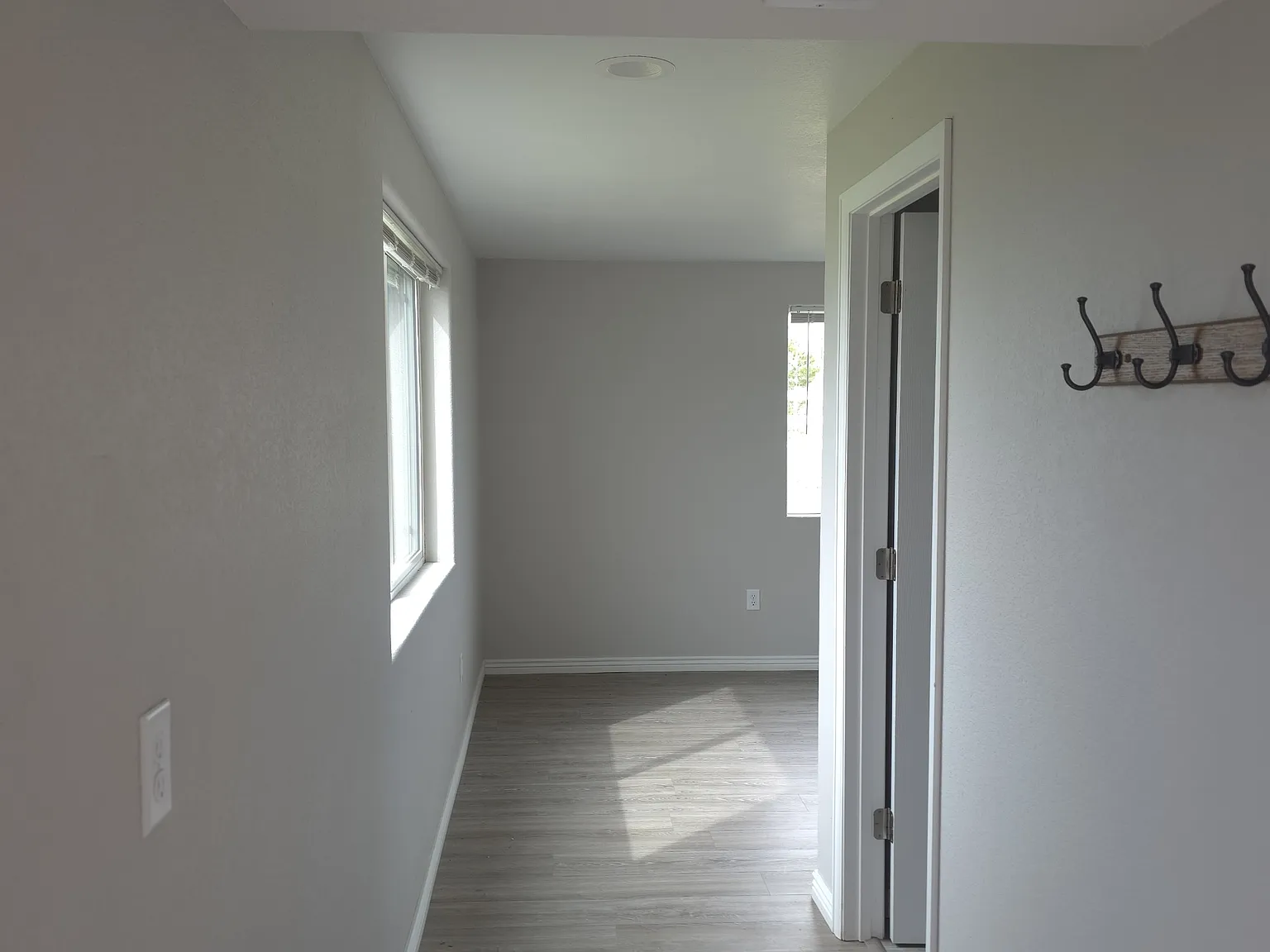 2 bed, 2.5 bath, 1800 sqft, $2,500 — Photo 3