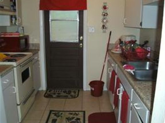 2nd image of 1609 Marks St #1/2