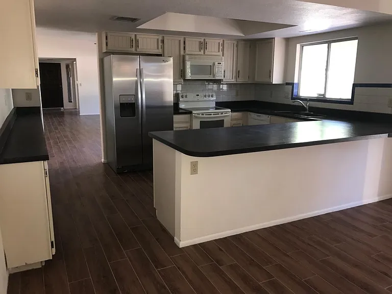 2560 N Water Pl — Photo 21