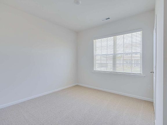 5th image of 213 Moore Creek Dr