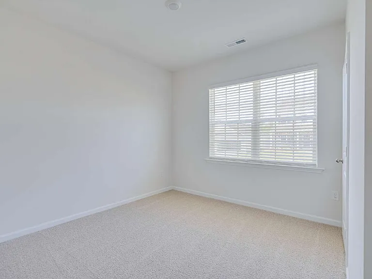 213 Moore Creek Dr — Photo 4