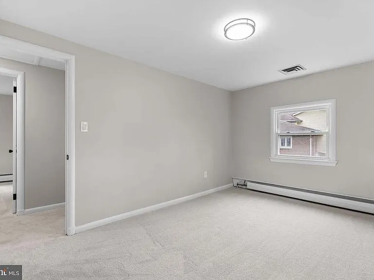 10242 Stratford Ave — Photo 34