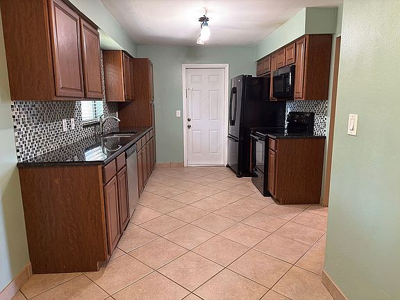 5th image of 52 Lemon Twist Ln
