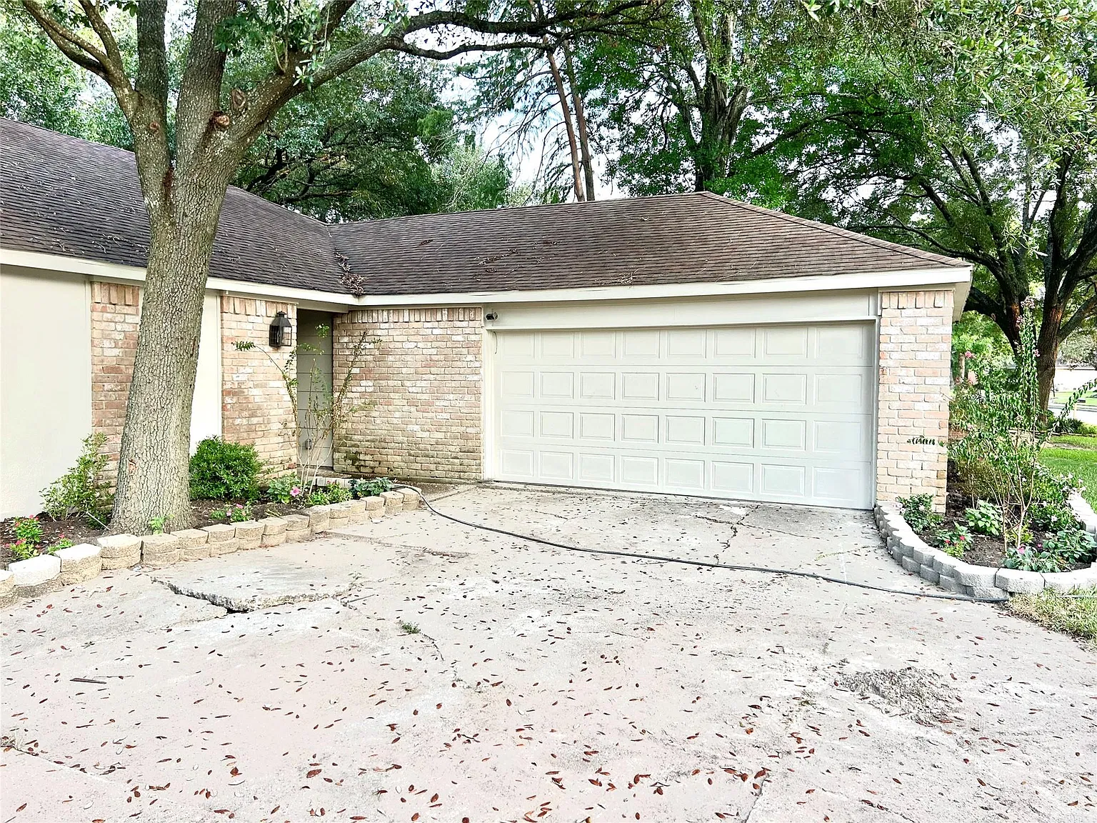 4 bed, 2.0 bath, 2908 sqft, $3,200 — Photo 4