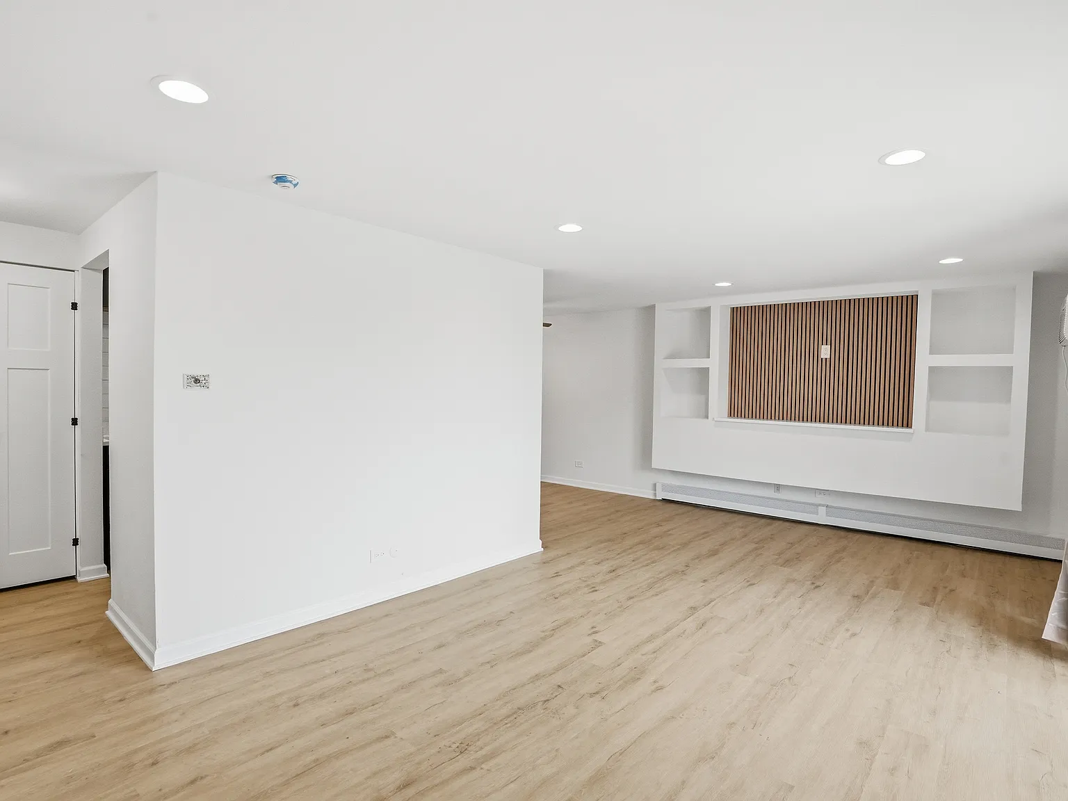 2 bed, 1000 sqft, $2,150 — Photo 4