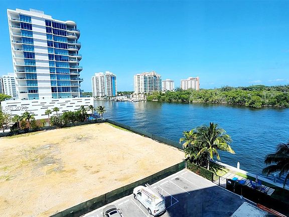 5th image of 888 Intracoastal Dr APT 6E
