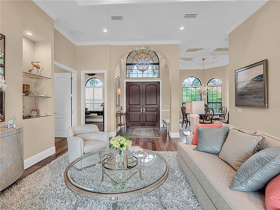 5th image of 319 W Royal Flamingo Dr