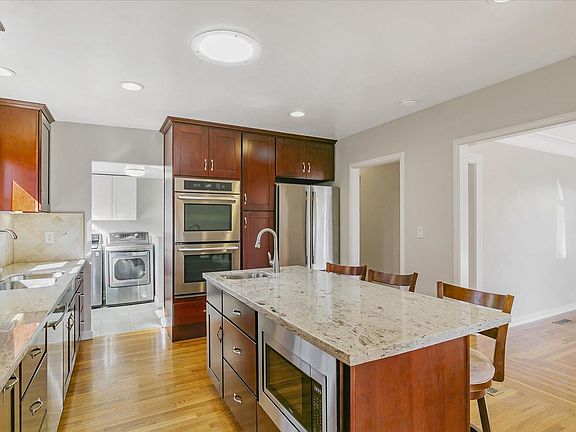 5th image of 773 Pershing Ave