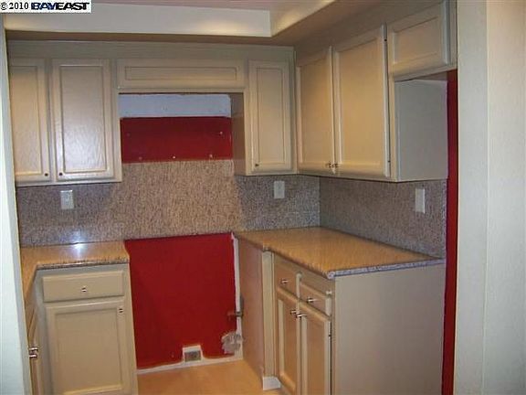 4th image of 7532 Oxford Cir