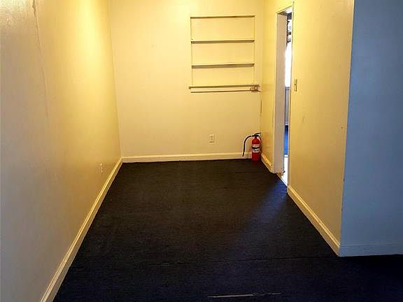 3rd image of 2319 & 2321 Woodlawn St