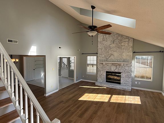 3rd image of 2309 Winterwood Ln
