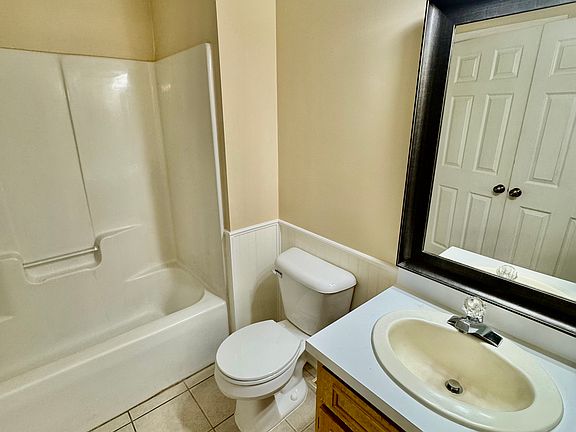 3rd image of 355 Mill Pond Dr