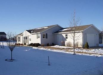 1st image of 902 NE Cherry Ct