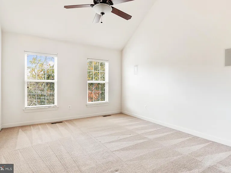 300 Dixon St #308 — Photo 15