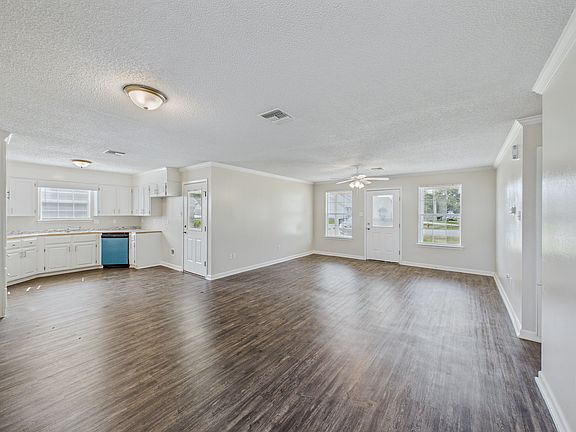 1824 Pinewood Cove-9_08042026