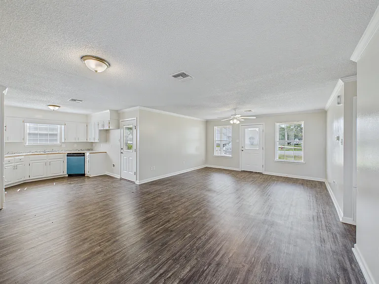 1824 Pinewood Cove-9_08042026