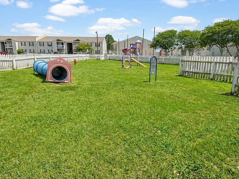 Baywood — Photo 1