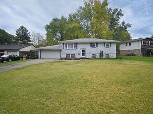 3811 Artmar Dr, Youngstown, OH