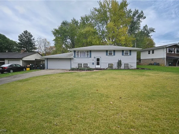 3811 Artmar Dr, Youngstown, OH 44515