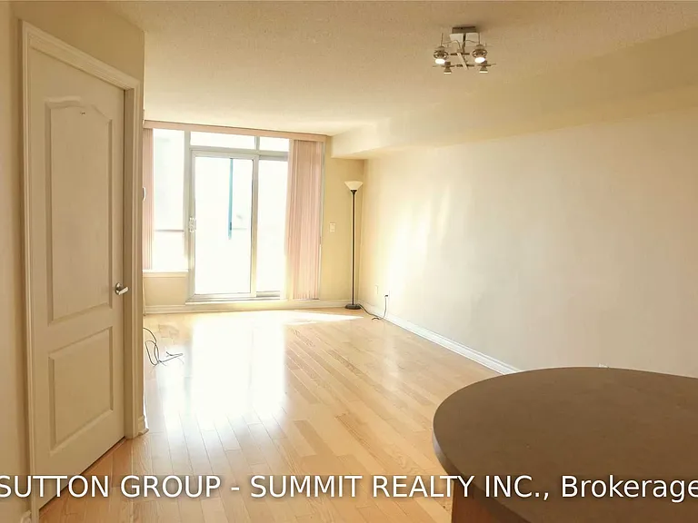 17 Barberry Pl #1011 — Photo 9